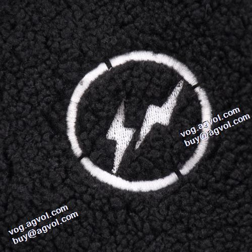2021秋冬 モンクレール MONCLER デザイン性の高い ブルゾン フード付きコート 適度な厚み モンクレールスーパーコピー 激安