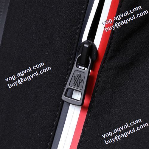 2021秋冬 モンクレールスーパーコピー ブルゾン しっかり暖かな感じ モンクレール MONCLER 上品に着こなせ