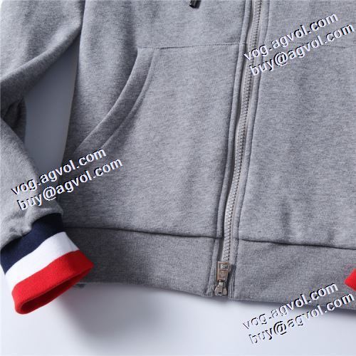 モンクレールスーパーコピー 激安 コート 3色可選 2022新作 モンクレール MONCLER おしゃれに絶大な人気の 適度な厚み