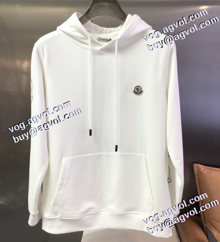 2022新作 モンクレールブランド コピー モンクレール MONCLER 抜群な楽チン感ある大定番 パーカー オリジナルプリント 2色可選 アウトドア系 