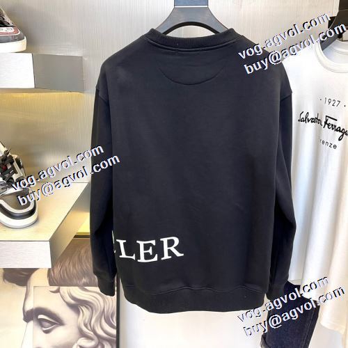 プルオーバーパーカー 2色可選 2022新作 日本未入荷モデル モンクレール MONCLER モンクレールスーパーコピー スタイリッシュ
