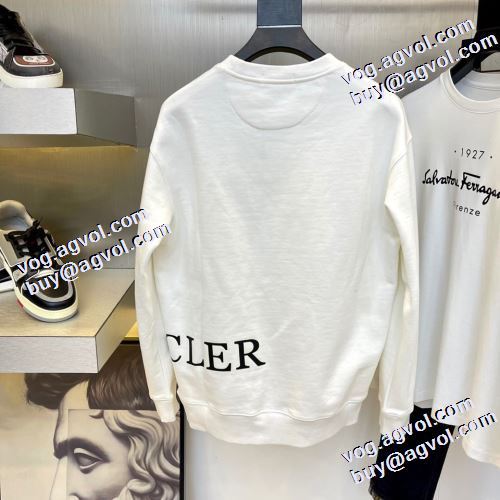 プルオーバーパーカー 2色可選 2022新作 日本未入荷モデル モンクレール MONCLER モンクレールスーパーコピー スタイリッシュ