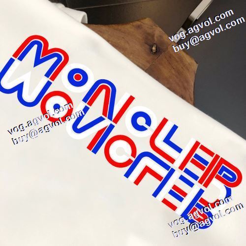 2022新作 チノパン 狙える優秀アイテム モンクレールブランド 偽物 通販 ルームウェア モンクレール MONCLER プルオーバーパーカー 3色可選 プリントパーカ