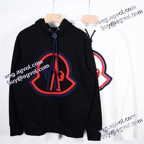 モンクレールスーパーコピー 2022新作 秋の定番 パーカー 飽きのこないデザイン モンクレール MONCLER 2色可選 洗練を十分に演出する