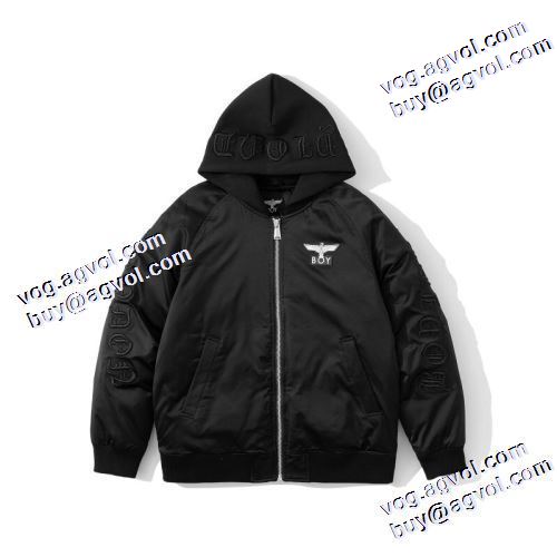 2021秋冬 ボーイロンドン BOY LONDON 保温効果は抜群 ボーイロンドンブランド コピー 人気商品登場 ライトダウンジャケット 使い勝手が良く フードづき 着心地よい ポケットづき 着心地がクセになる
