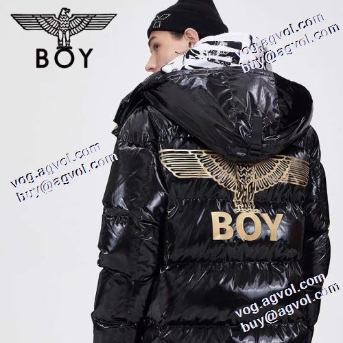 実用性に溢れるアイテム 風も通さない ボーイロンドン BOY LONDON 着心地 の良い ライトダウンジャケット 保温性を発揮する ボーイロンドンコピー 2021秋冬 落ち着いた感覚 フードづき