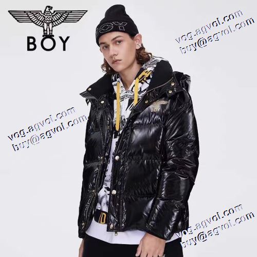 実用性に溢れるアイテム 風も通さない ボーイロンドン BOY LONDON 着心地 の良い ライトダウンジャケット 保温性を発揮する ボーイロンドンコピー 2021秋冬 落ち着いた感覚 フードづき