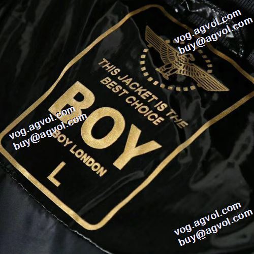 実用性に溢れるアイテム 風も通さない ボーイロンドン BOY LONDON 着心地 の良い ライトダウンジャケット 保温性を発揮する ボーイロンドンコピー 2021秋冬 落ち着いた感覚 フードづき