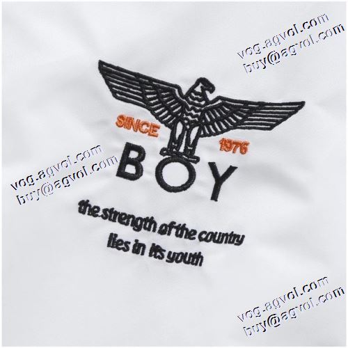 ボーイロンドン BOY LONDON 2021秋冬 絶大な人気を誇る ボーイロンドンブランドコピー 着心地 の良い 2色可選 ライトダウンジャケット 弾力性に優れ アグレッシブな行動を支える ボディラインにぴったり しっとりなめらかな極上の