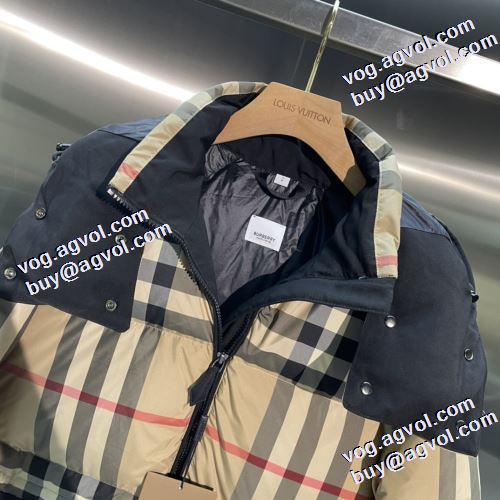 バーバリーコピー 豊富なサイズ 2021秋冬 バーバリー BURBERRY チェック柄 満足できるコート ライトダウンジャケット 防風性に優れ  首周りもあったかい ポケットづき フード部分は取り外し可能