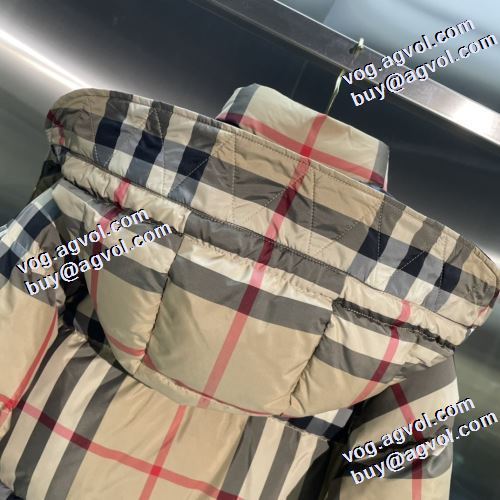 バーバリーコピー 豊富なサイズ 2021秋冬 バーバリー BURBERRY チェック柄 満足できるコート ライトダウンジャケット 防風性に優れ  首周りもあったかい ポケットづき フード部分は取り外し可能