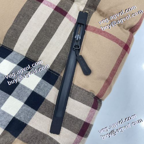 2021秋冬 バーバリー BURBERRY ダウンジャケット ベスト フード部分は取り外し可能 ポケットづき 使い勝手が良く ボディラインにぴったり 上品に着こなせ バーバリーブランド 偽物 通販