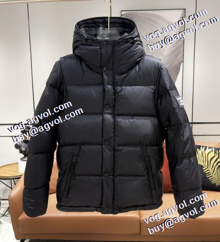 2021秋冬 優しくボーディを包んでくれる バーバリー BURBERRY 2色可選 バーバリー偽物ブランド 着心地 の良い 海外セレブ愛用 ダウンプレミアムダウンジャケット 使い勝手が良く フードづき