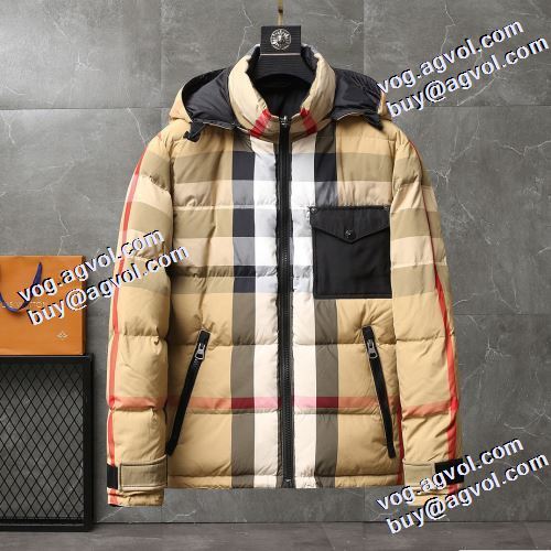 リバーシブル仕様 機能性も備えたアイテム バーバリー BURBERRY フードづき バーバリーコピー 2021秋冬 チェック柄 ポケットづき 何にでも合わせ易く格好良く決まる ライトダウンジャケット