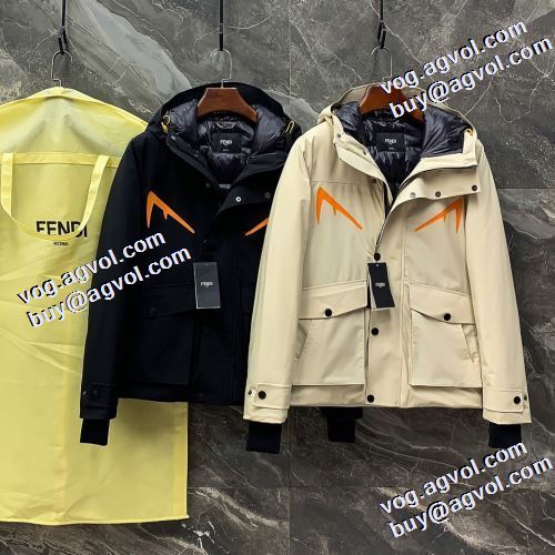 フェンディ FENDI 使い勝手が良く フェンディブランド 偽物 通販 上品な色合い ライトダウンジャケット 2021秋冬 しっとりなめらかな極上の肌触り ポケットづき 2色可選 フィルパワーの高い 防寒具としての機能もバッチリ