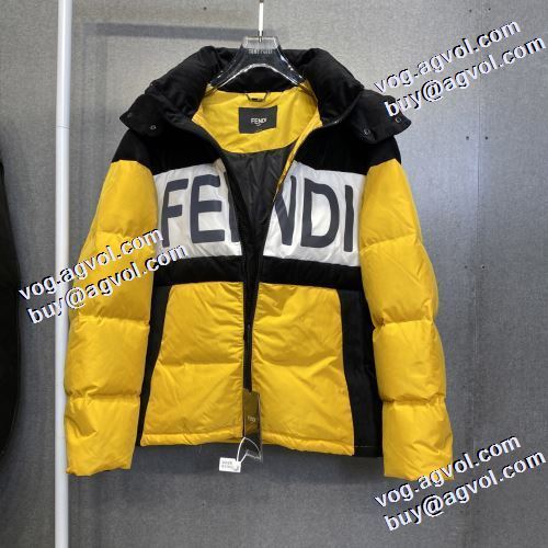利便性に優れ 2021秋冬 軽量ダウンジャケット 首周りもあったかい フェンディ FENDI フェンディ偽物ブランド 何にでも合わせ易く格好良く決まる フィルパワーの高い フード部分は取り外し可能 コーデに合わせ 軽くて暖かい 