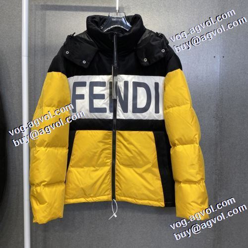 利便性に優れ 2021秋冬 軽量ダウンジャケット 首周りもあったかい フェンディ FENDI フェンディ偽物ブランド 何にでも合わせ易く格好良く決まる フィルパワーの高い フード部分は取り外し可能 コーデに合わせ 軽くて暖かい 