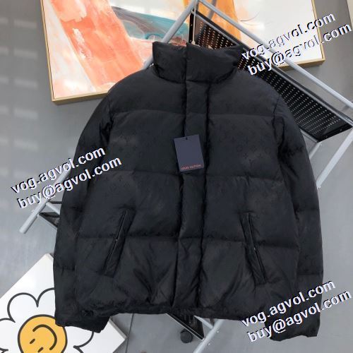 軽量ダウンジャケット 2021秋冬 ルイ ヴィトン LOUIS VUITTON 争奪戦必至 ルイ ヴィトンコピー 着心地がクセになる ポケットづき 防風効果いい ステンカラー 着心地 の良い
