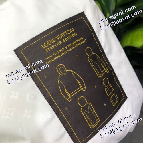 ルイ ヴィトンブランドコピー 2021秋冬 長く愛用できる フィルパワーの高い ルイ ヴィトン LOUIS VUITTON 軽量ダウンジャケット ベスト 2色可選 フードづき 軽くて暖かい 