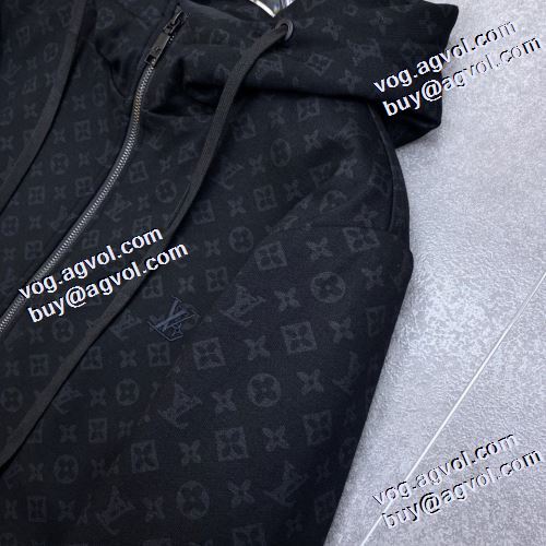 機能性?耐久性抜群 2021秋冬 フード付きコート ルイ ヴィトン LOUIS VUITTON コート 綿入れ  ポケット付 ルイ ヴィトンブランド コピー シンプルなデザイン 