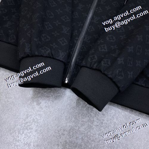 機能性?耐久性抜群 2021秋冬 フード付きコート ルイ ヴィトン LOUIS VUITTON コート 綿入れ  ポケット付 ルイ ヴィトンブランド コピー シンプルなデザイン 