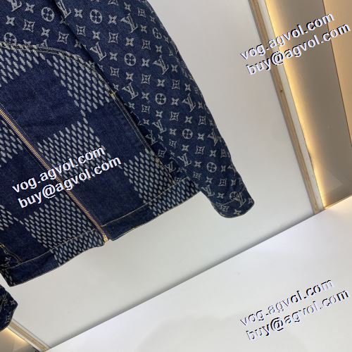 ライトダウンジャケット ルイ ヴィトン LOUIS VUITTON 優しくボーディを包んでくれる ルイ ヴィトンブランド 偽物 通販 2021秋冬 高レベルの保温性 上品上質 