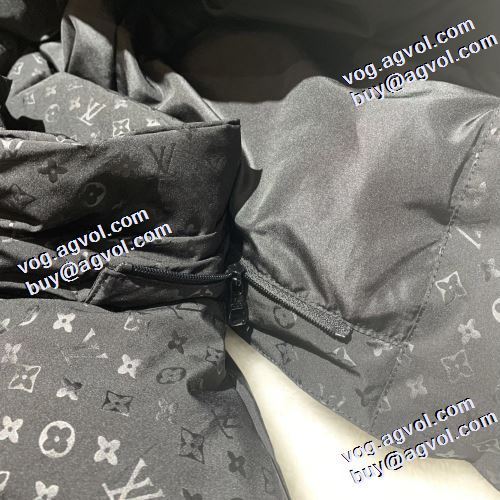 2021秋冬 ルイ ヴィトン LOUIS VUITTON メンズ ダウンジャケット 人気ブランド 汚れしにくい フィルパワーの高い 使い勝手が良く ルイ ヴィトンスーパーコピー 激安