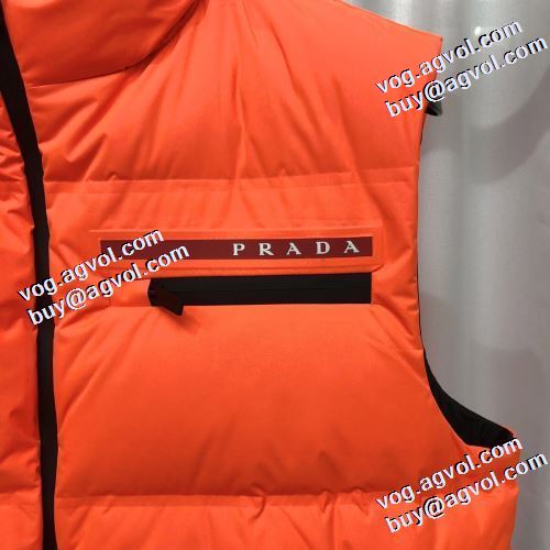 使い勝手が良く 2色可選 2021秋冬 プラダ PRADA ダウンジャケット ベスト プラダスーパーコピー 激安 シックスタイルに活躍 撥水性がある