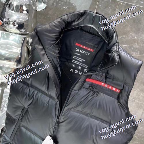 重さを感じず プラダコピーブランド 2021秋冬 プラダ PRADA ダウンジャケット ベスト おしゃれに絶大な人気の 日常のアウター使える