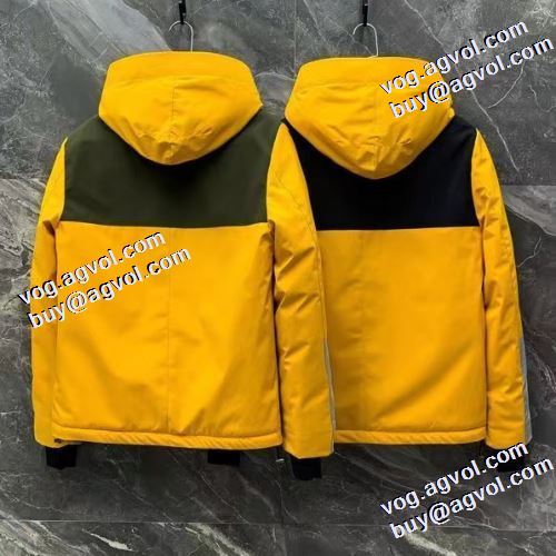 2021秋冬 プラダ PRADA 2色可選 プラダブランド コピー セレブ愛用の超人気商品 ダウンジャケット 撥水加工の施された アウトドアに着用