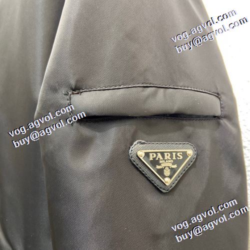 プラダスーパーコピー 激安 ジャケット ファッション 人気 プラダ PRADA 2021秋冬 満足できるコート シンプルなデザイン 適度な厚み