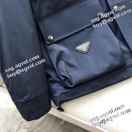 ダウンジャケット メンズ 2021秋冬 プラダコピー 2色可選 プラダ PRADA 希少価値大！フードづき 撥水性がある フィルパワーの高い 防風性に優れ