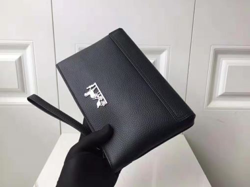 大絶賛の履き心地! 2021秋冬 エルメス HERMES ビジネスケース/セカンドバッグ エルメスブランド 偽物 通販 ロゴ金具付き