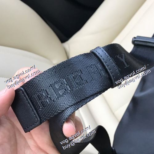 お洒落に魅せる 2021春夏 ウエストポーチ ナイロン 0T139-4 バーバリー BURBERRYスーパーコピー 