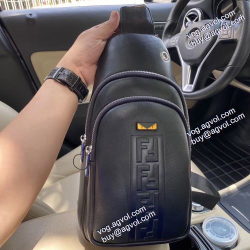  フェンディ FENDI 売れ筋のいい 2021春夏 FENDIコピー 斜め掛けバッグ ショルダーバッグ
