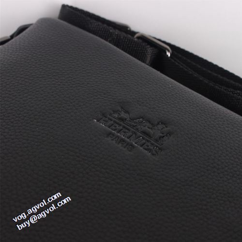 2色可選 エルメスコピー 早くも完売している 2021春夏 エルメス HERMES 斜め掛けバッグ バランスのいい大きさ ショルダー 調節可能 