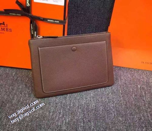 春夏に最も需要のある エルメスブランドコピー ポーチ 2021春夏 エルメス HERMES 2色可選 小型 軽量 ムダな装飾を排したデザイン 