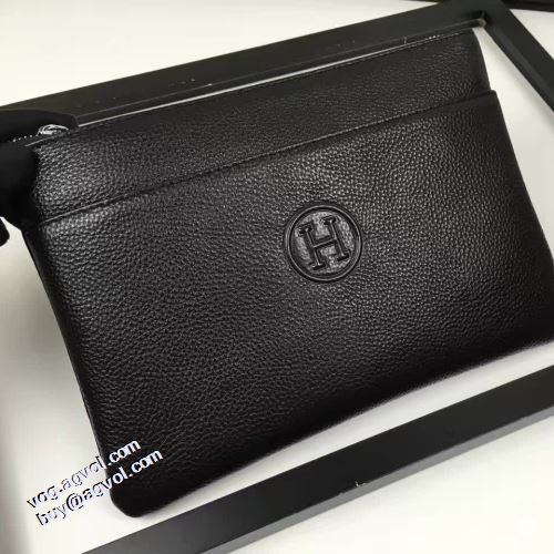 2021春夏 エルメス偽物ブランド コーデ 知的なムードを演出 ハンドバッグ エルメス HERMES メインルーム シンプル＋多機能