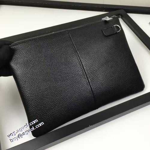 2021春夏 エルメス偽物ブランド コーデ 知的なムードを演出 ハンドバッグ エルメス HERMES メインルーム シンプル＋多機能