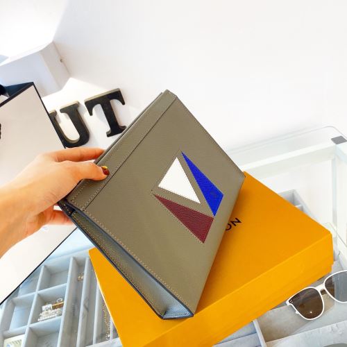 今一番HOTな新品 2022早春 ルイ ヴィトンコピー 気軽に持てる ルイ ヴィトン LOUIS VUITTON セカンドバッグ 高級感を備えている
