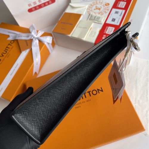 売れ筋のいい 2022新作 ルイ ヴィトン偽物ブランド ルイ ヴィトン LOUIS VUITTON セカンドバッグ 芸能人に愛用者続出 シンプル＋多機能