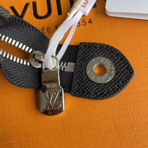 売れ筋のいい 2022新作 ルイ ヴィトン偽物ブランド ルイ ヴィトン LOUIS VUITTON セカンドバッグ 芸能人に愛用者続出 シンプル＋多機能