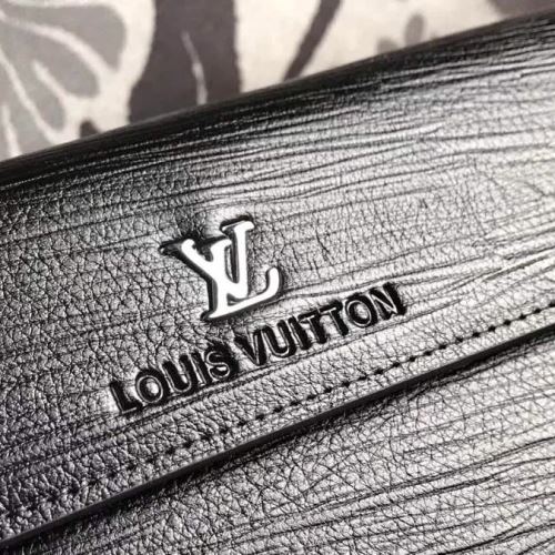 ルイ ヴィトンブランドスーパーコピー 一番人気の新作はこれ 2022新作 ルイ ヴィトン LOUIS VUITTON ビジネスケース 小型 軽量 高級感を備えている
