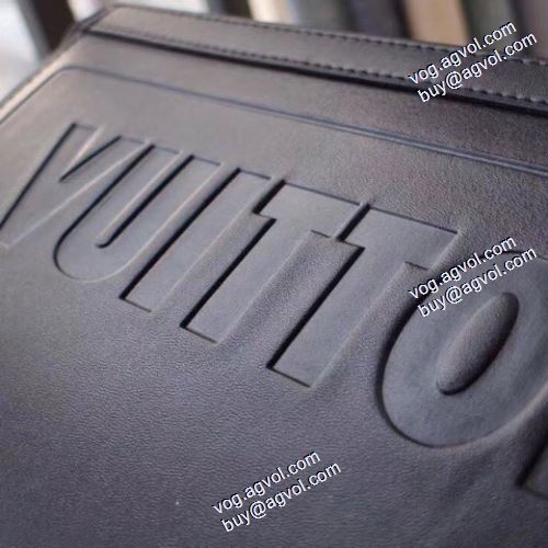  ルイ ヴィトン LOUIS VUITTON スタイルアップ効果 ポーチ LOUIS VUITTONブランドコピー 2021春夏 