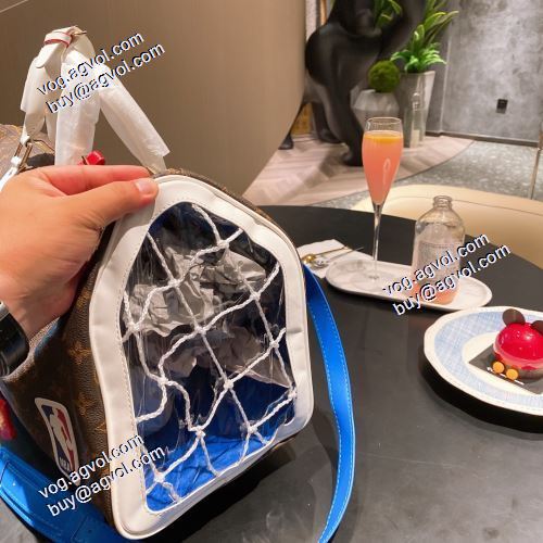 希少価値大！4色可選 ルイ ヴィトンブランドスーパーコピー 2021秋冬 ルイ ヴィトン LOUIS VUITTON スーツケース 非凡な容量