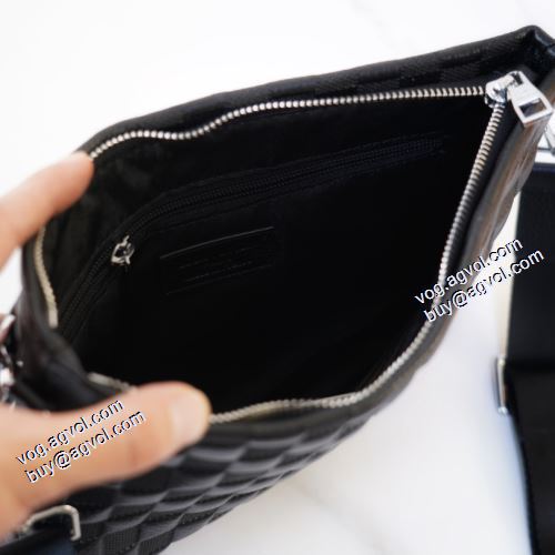 ポーチ ショルダーベルト付 人気新品★超特価★ ルイ ヴィトンスーパーコピー 2021秋冬 ルイ ヴィトン LOUIS VUITTON