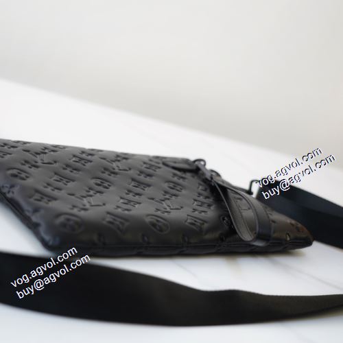 ルイ ヴィトンコピー 着心地抜群 2021秋冬 ルイ ヴィトン LOUIS VUITTON ポーチ ショルダーベルト付