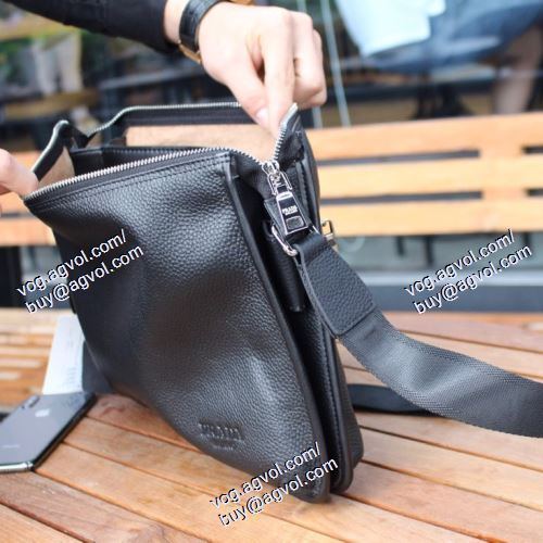 抜群の雰囲気が作れる! 斜め掛けバッグ 2021春夏 プラダ PRADAコピー ブランド 0354-3