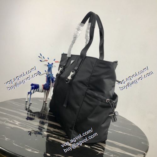 ハンドバッグ 使い勝手のいいバッグ 2021春夏 プラダ PRADAブランド コピー 欧米韓流/雑誌 