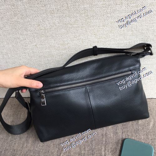  首胸ロゴ 斜め掛けバッグ ショルダーバッグ PRADAブランドコピー プラダ PRADA 2021春夏
